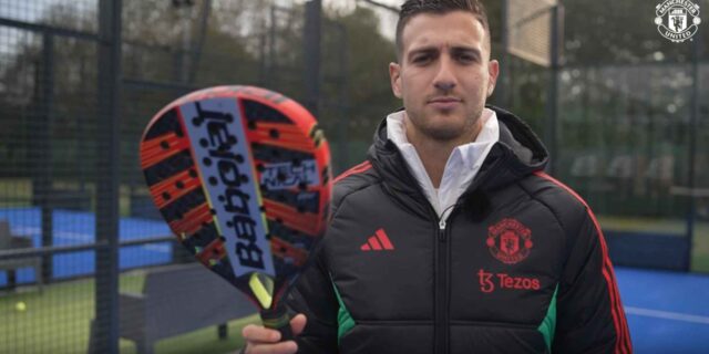 Le-padel-sinvite-dans-le-centre-dentrainement-de-Manchester-United.jpg